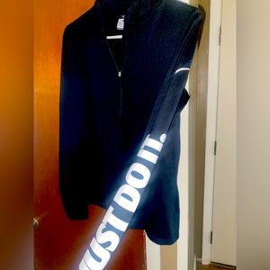 NIKE dri-fit half zip. Good shape barely worn.